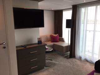 Amadeus Silver II Suite Seating Area