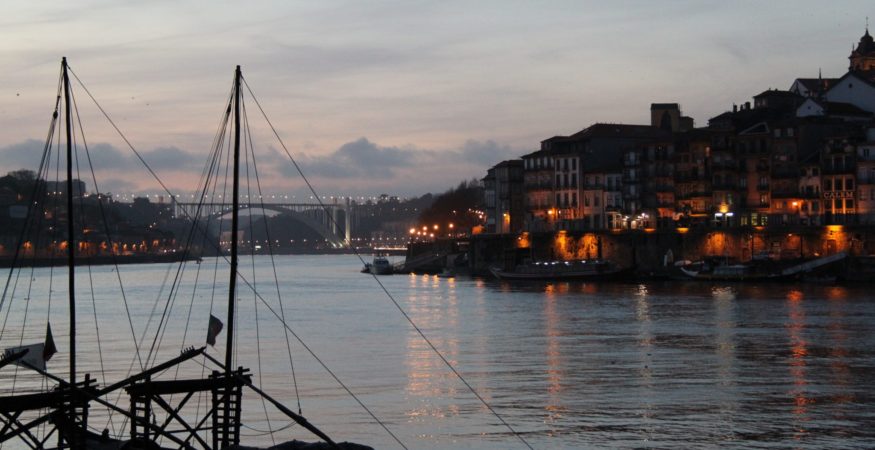 see the city of Porto on a Douro river cruise