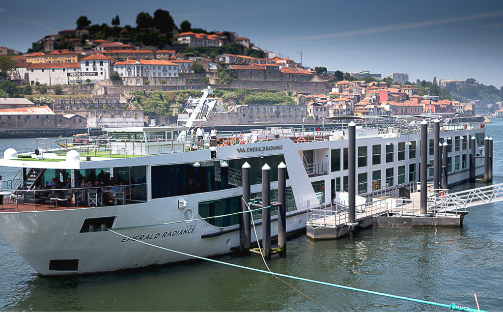 Emerald Radiance River Ship Exterior