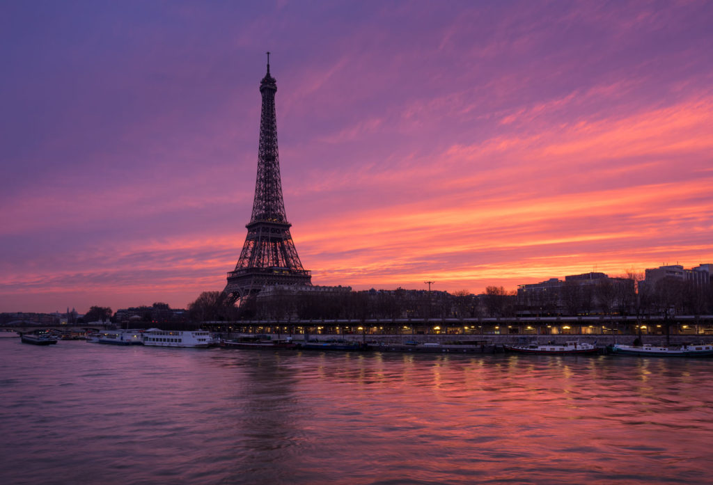 Sunrise on the Seine at the Eiffel Tower