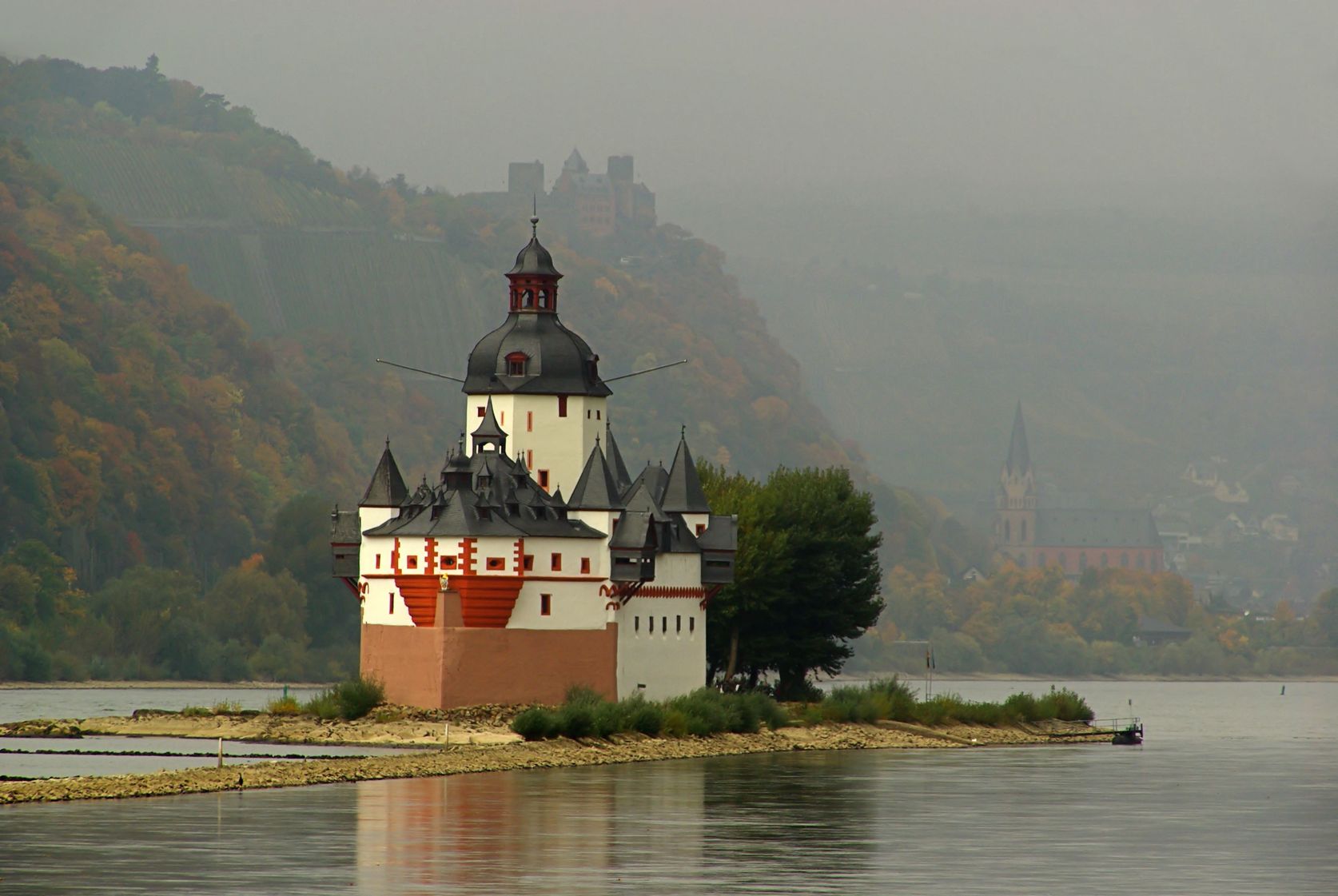 Pfalzgrafenstein Castle - Rhine Gorge - Winter