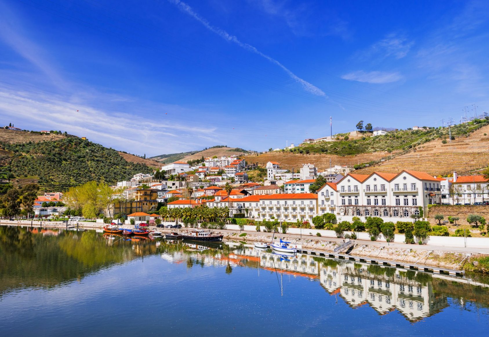 Titan Travel Pinhao, Douro river & vineyards