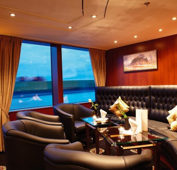Riviera Travel Lord Byron Lounge