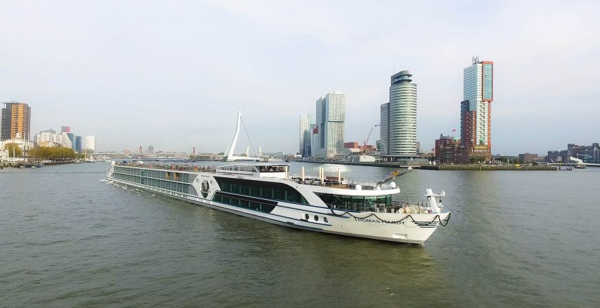 Riviera Travel Thomas Hardy Exterior