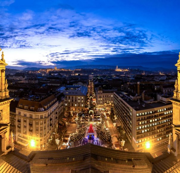 Danube - Budapest-Saint-Stephan-Basilica-Christmas-market-panoramaLowRes