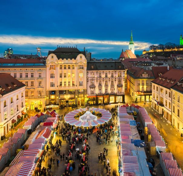 hristmas-market-in-Bratislava,-Slovakia