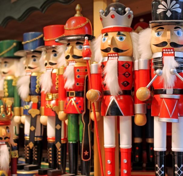 Colorful-nutcrackers-at-a-traditional-Christmas-market-in-Salzburg,-AustriaLowRes