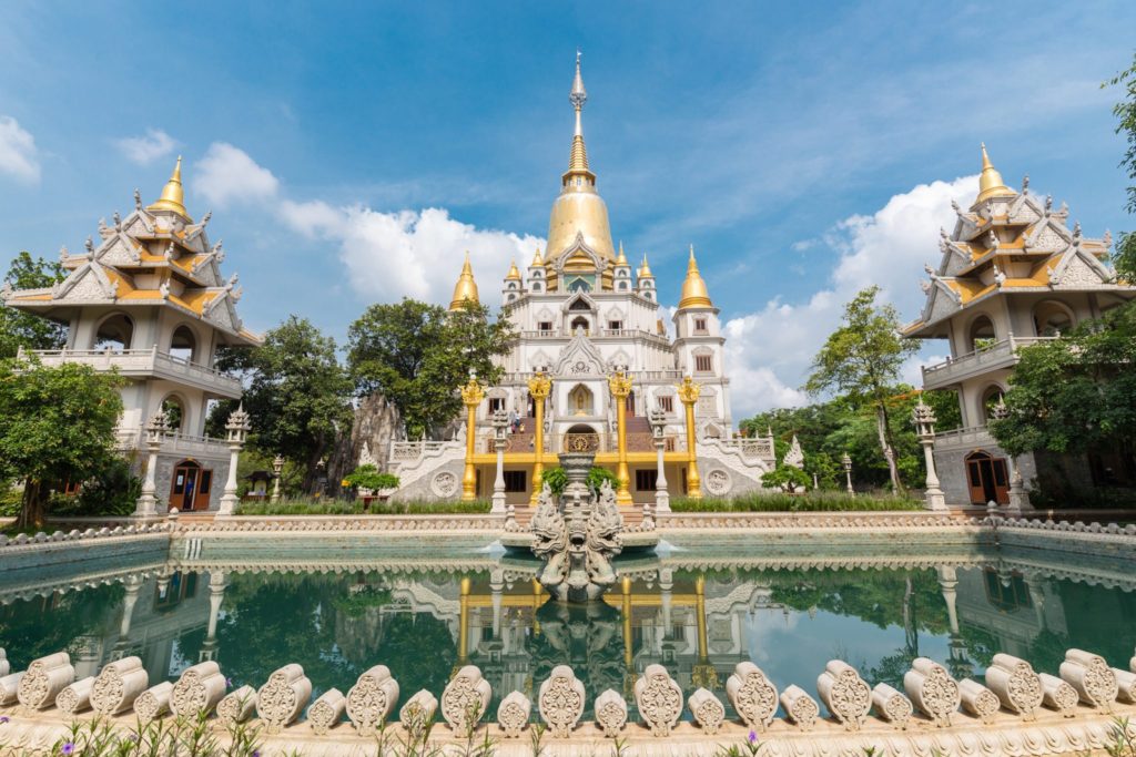 Mekong - Buu-Long-pagoda-at-District-9,-Ho-Chi-Minh-City-LowRes