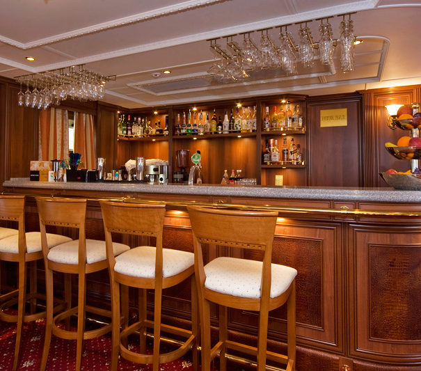 MS Volga Dream - Bar