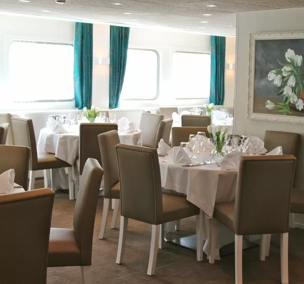 CroisiEurope MS Gil Eanes - Restaurant Seating