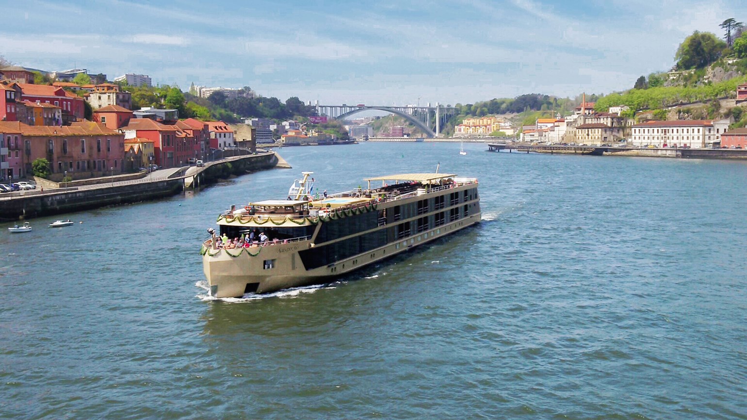 Amadouro river ship, Douro River Cruises