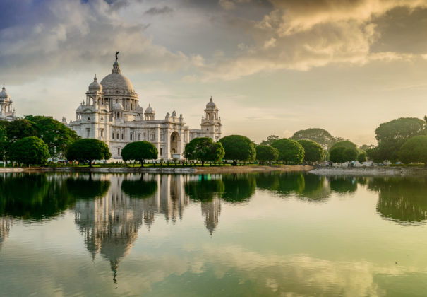 Day 6 - Jaipur, Fly to Kolkata (Embark), Cruise the Ganges